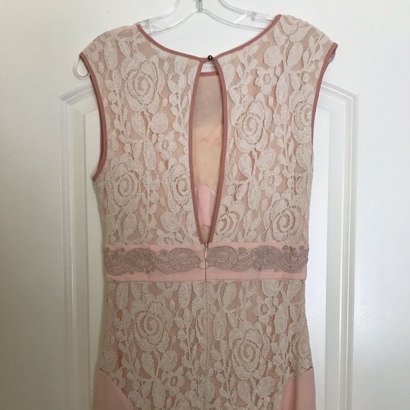 Vintage style lace gown - Picture 9 of 14